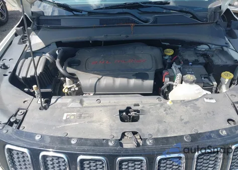 2018 Jeep Compass Latitude 4X4 из США, поврежденный, VIN 3C4NJDBB6JT154211